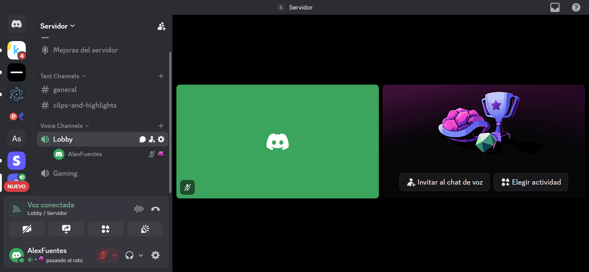 Interfaz de llamada de Discord mostrando una sala de voz activa